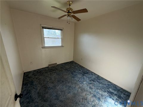 Tiny photo for 1121 E Booker Circle, Petersburg, VA 23803 (MLS # 2618415)