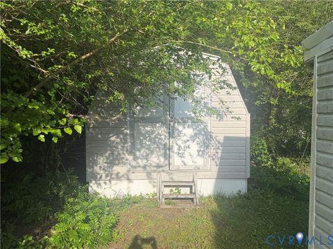 Tiny photo for 1121 E Booker Circle, Petersburg, VA 23803 (MLS # 2618415)