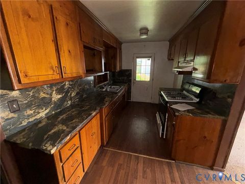 Tiny photo for 1121 E Booker Circle, Petersburg, VA 23803 (MLS # 2618415)