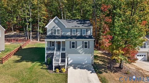 Photo of 414 Campbell Street, Staunton, VA 24401 (MLS # 2529315)