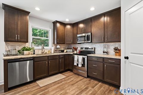 Tiny photo for 414 Campbell Street, Staunton, VA 24401 (MLS # 2529315)