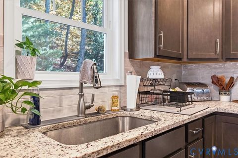 Tiny photo for 414 Campbell Street, Staunton, VA 24401 (MLS # 2529315)
