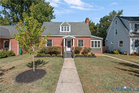 Photo of 1504 Nottoway Avenue, Richmond, VA 23227 (MLS # 2627877)