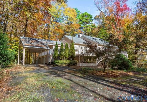 Photo of 602 Red Maple Drive, Manakin Sabot, VA 23103 (MLS # 2530834)