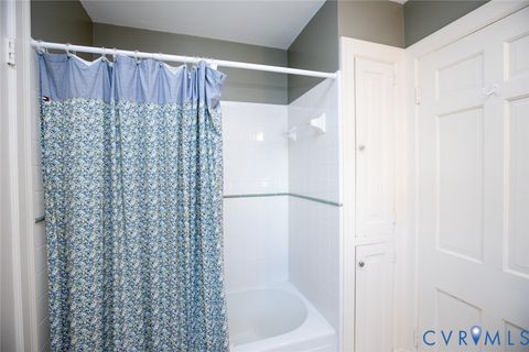 Tiny photo for 713 First Avenue, Farmville, VA 23901 (MLS # 2601715)