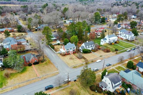 Tiny photo for 713 First Avenue, Farmville, VA 23901 (MLS # 2601715)