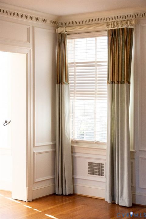 Tiny photo for 713 First Avenue, Farmville, VA 23901 (MLS # 2601715)