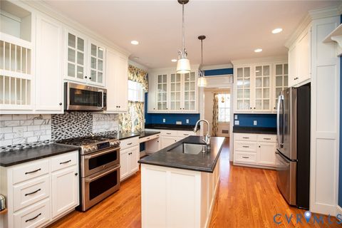 Tiny photo for 713 First Avenue, Farmville, VA 23901 (MLS # 2601715)