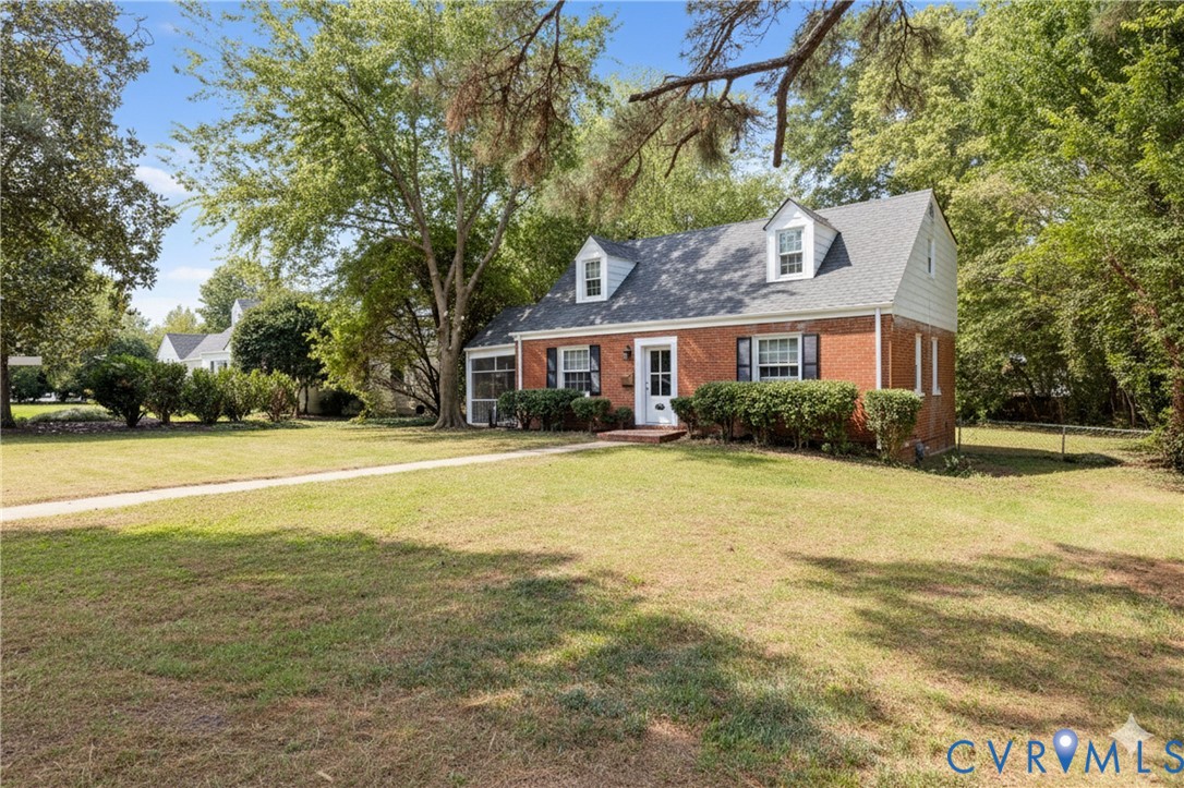 902 Greenway Lane
