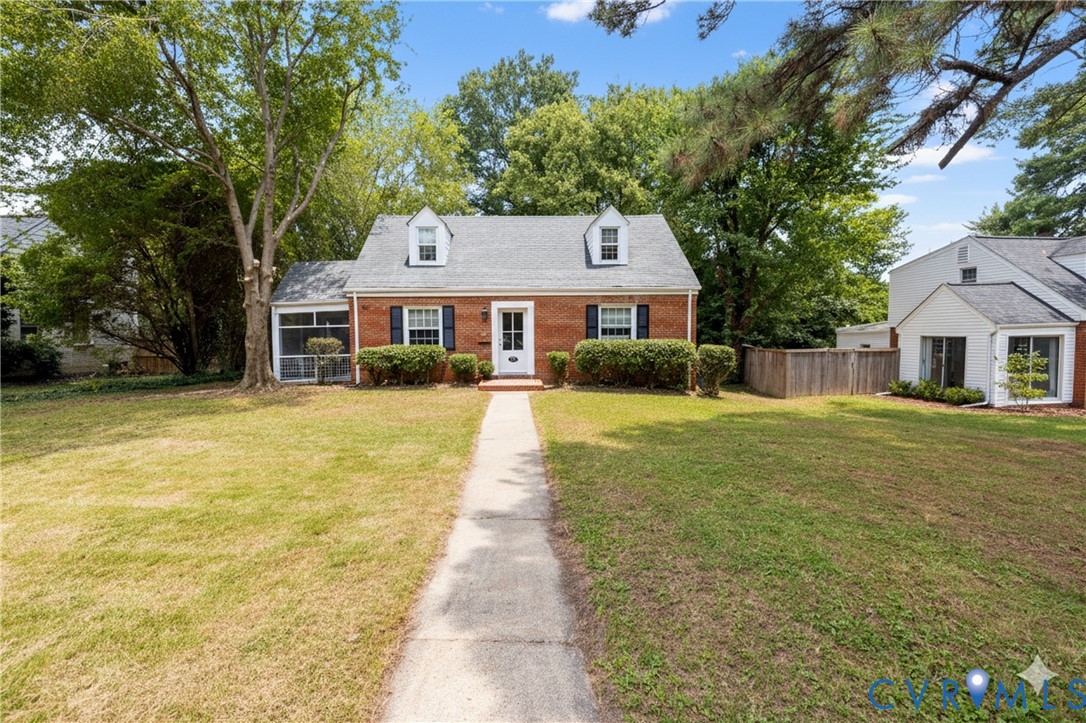 902 Greenway Lane