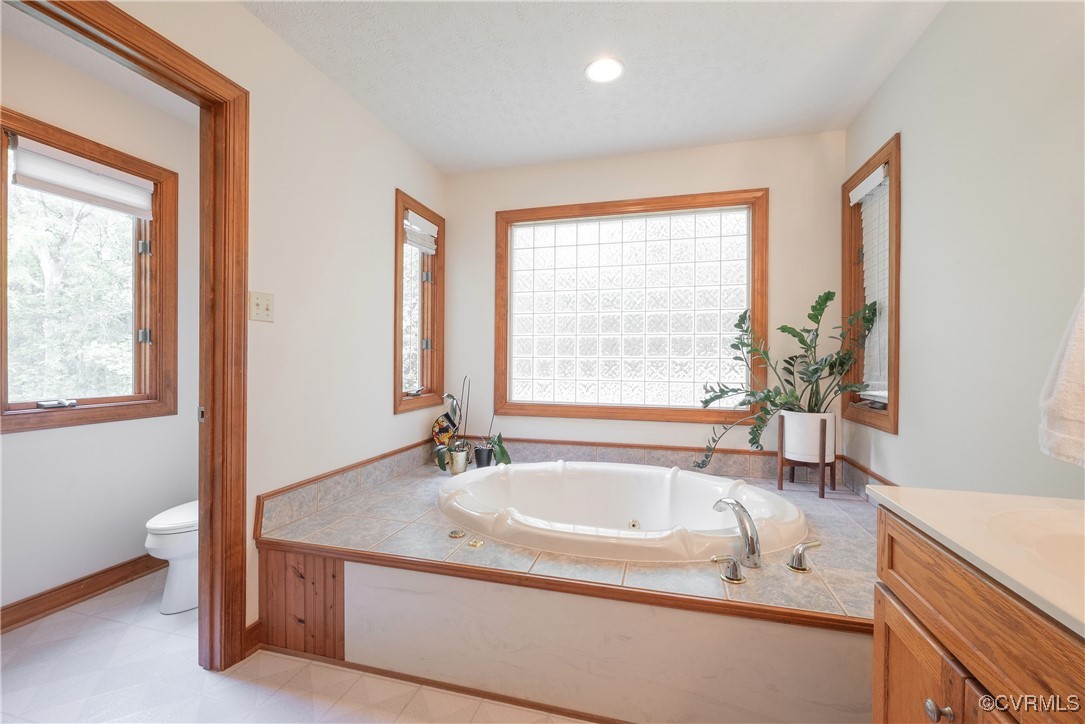 Powhatan, Virginia 23139, United States, 4 Bedrooms Bedrooms, ,5 BathroomsBathrooms,Residential,Pending,119143