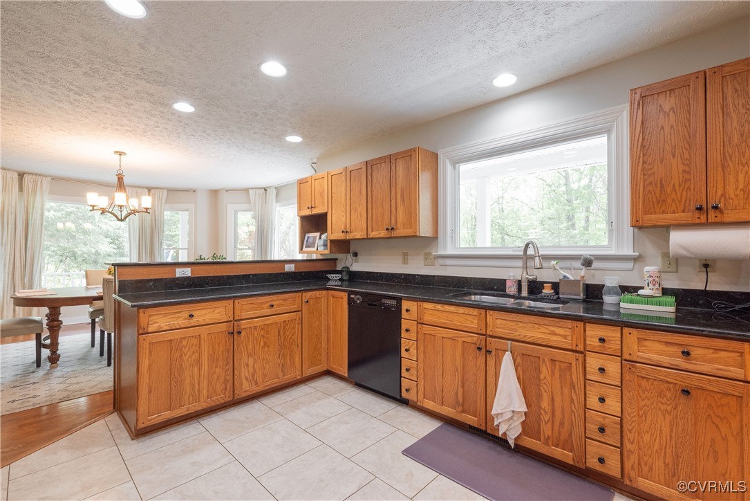 Powhatan, Virginia 23139, United States, 4 Bedrooms Bedrooms, ,5 BathroomsBathrooms,Residential,Pending,119143