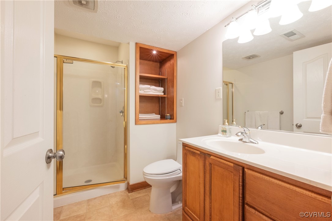 Powhatan, Virginia 23139, United States, 4 Bedrooms Bedrooms, ,5 BathroomsBathrooms,Residential,Pending,119143