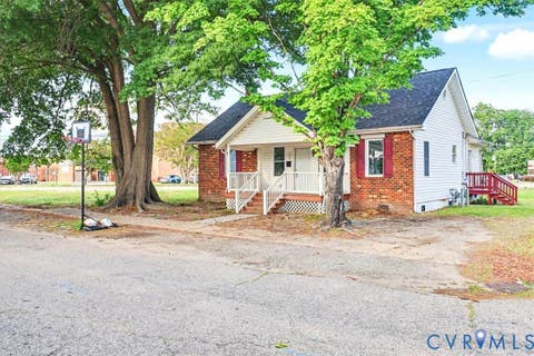 Tiny photo for 601 N 5th Avenue, Hopewell, VA 23860 (MLS # 2623487)