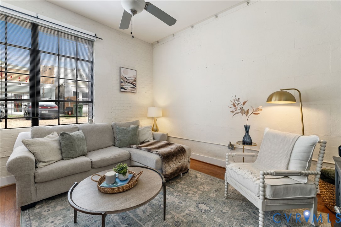 2318 Herbert Hamlet Alley U4