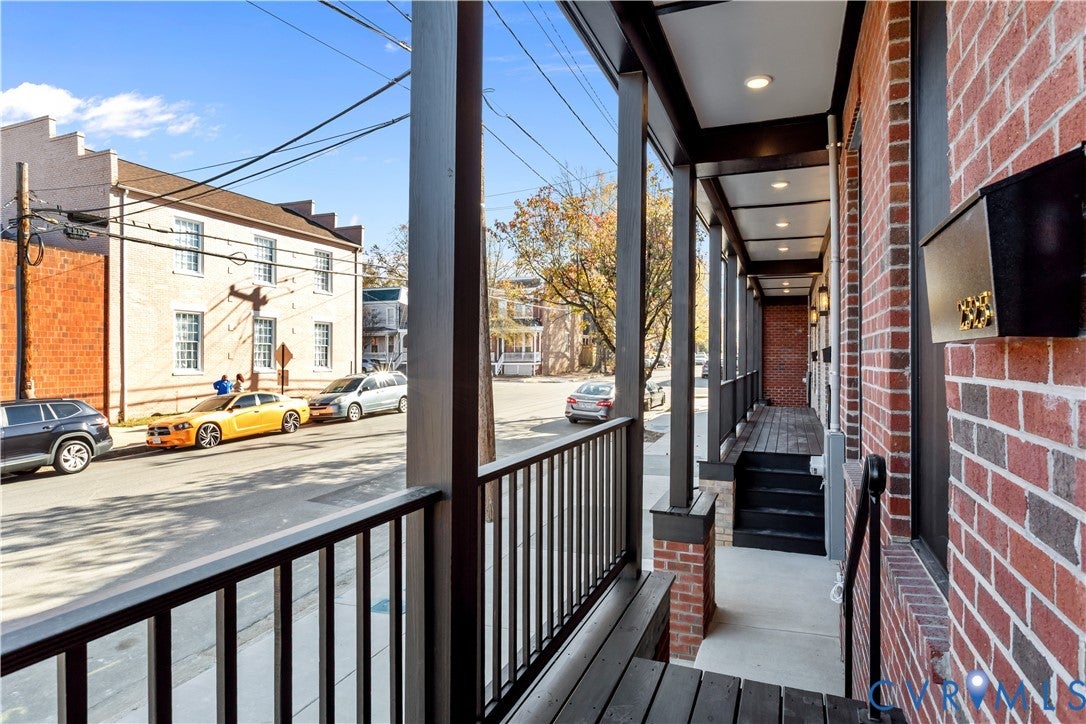 2513 M Street