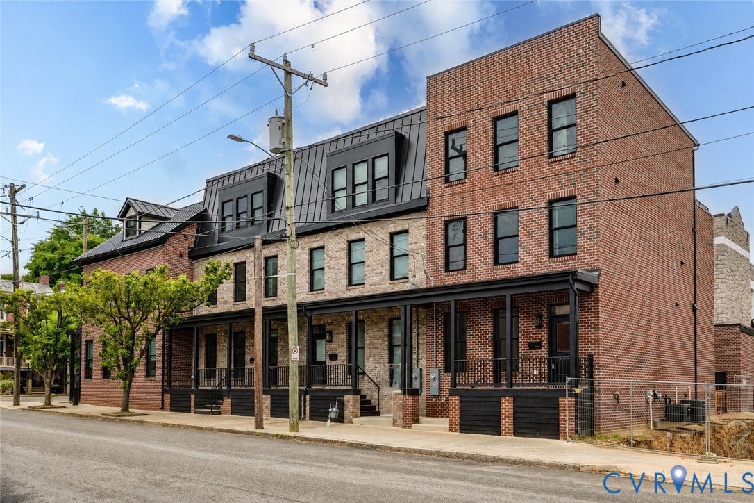 2513 M Street