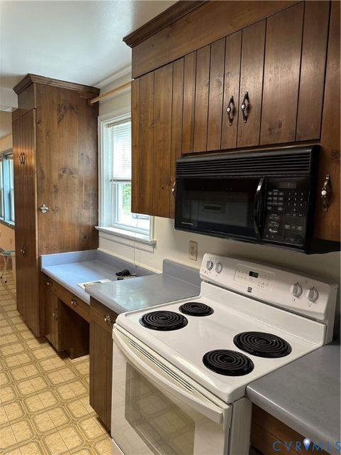 Tiny photo for 2208 Grant Street, Hopewell, VA 23860 (MLS # 2612358)
