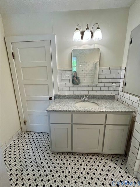 Tiny photo for 107 N Confederate Avenue, Henrico, VA 23150 (MLS # 2613098)