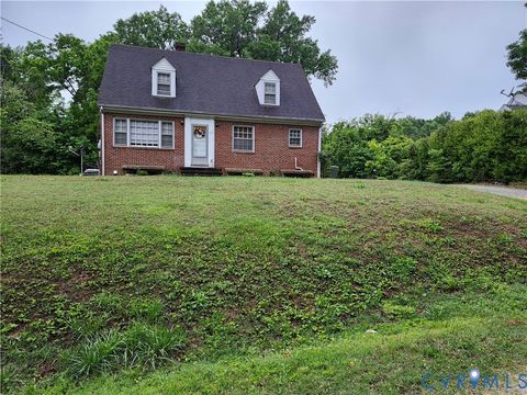 Photo of 919 W Osborn Road, Farmville, VA 23901 (MLS # 2614135)