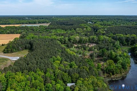 Tiny photo for 209 Broadway, Irvington, VA 22480 (MLS # 2616692)