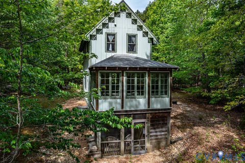 Tiny photo for 209 Broadway, Irvington, VA 22480 (MLS # 2616692)