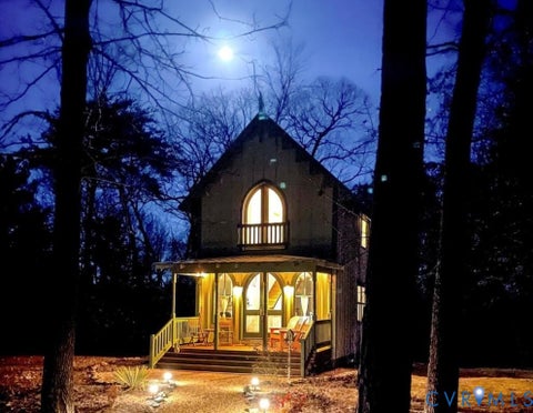 Tiny photo for 209 Broadway, Irvington, VA 22480 (MLS # 2616692)