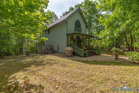 Tiny photo for 209 Broadway, Irvington, VA 22480 (MLS # 2616692)