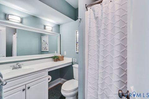 Tiny photo for 209 Broadway, Irvington, VA 22480 (MLS # 2616692)