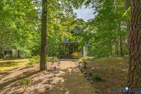 Tiny photo for 209 Broadway, Irvington, VA 22480 (MLS # 2616692)