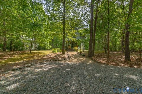 Tiny photo for 209 Broadway, Irvington, VA 22480 (MLS # 2616692)