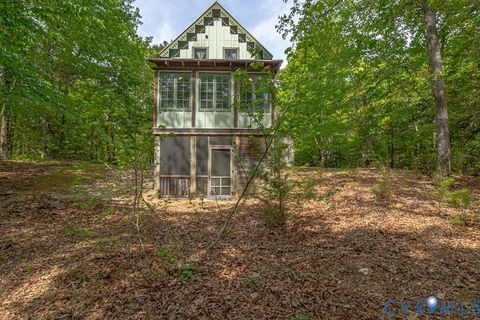 Tiny photo for 209 Broadway, Irvington, VA 22480 (MLS # 2616692)