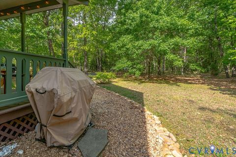 Tiny photo for 209 Broadway, Irvington, VA 22480 (MLS # 2616692)