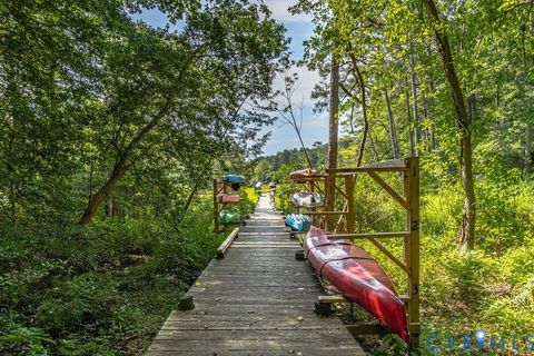 Tiny photo for 209 Broadway, Irvington, VA 22480 (MLS # 2616692)
