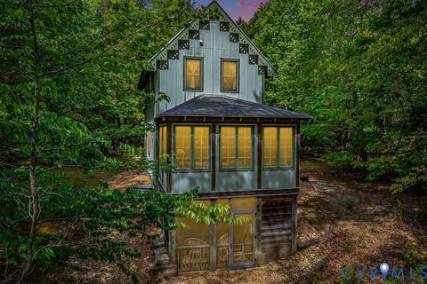 Tiny photo for 209 Broadway, Irvington, VA 22480 (MLS # 2616692)