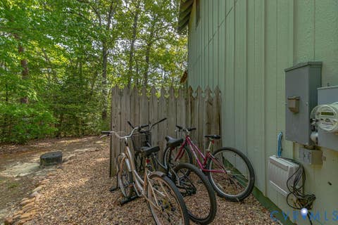 Tiny photo for 209 Broadway, Irvington, VA 22480 (MLS # 2616692)