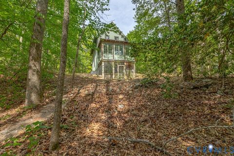 Tiny photo for 209 Broadway, Irvington, VA 22480 (MLS # 2616692)