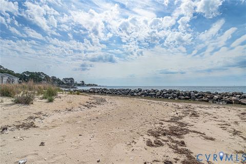 Tiny photo for 161 Beach Cove Drive Dr, White Stone, VA 22578 (MLS # 2604816)