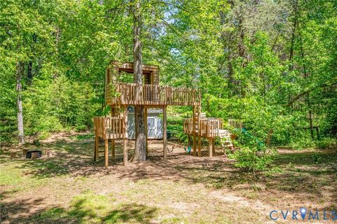 Tiny photo for 2330 Lanes End Place, Maidens, VA 23102 (MLS # 2611217)