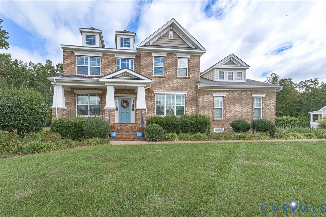 9118 Colonnade Circle
