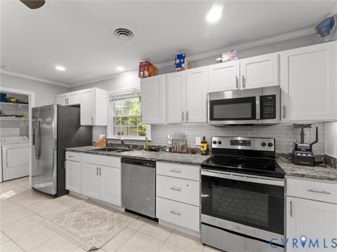 Tiny photo for 8708 Rainwater Road, North Chesterfield, VA 23237 (MLS # 2628315)