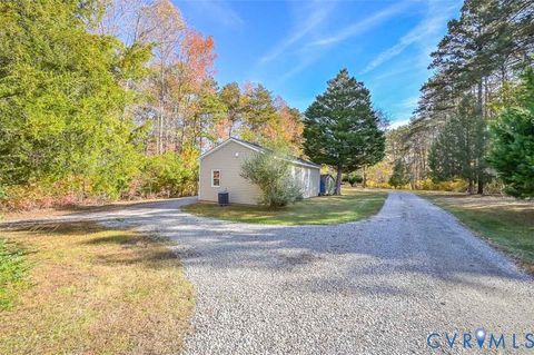 Tiny photo for 425 Starview Lane, Gum Spring, VA 23065 (MLS # 2608101)