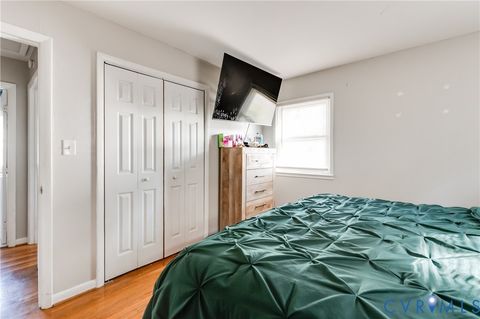 Tiny photo for 512 Lock Lane, Petersburg, VA 23805 (MLS # 2527478)