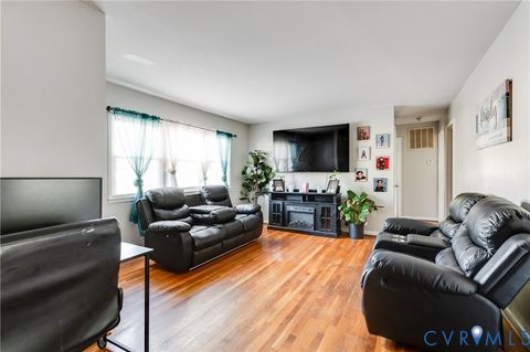 Tiny photo for 512 Lock Lane, Petersburg, VA 23805 (MLS # 2527478)