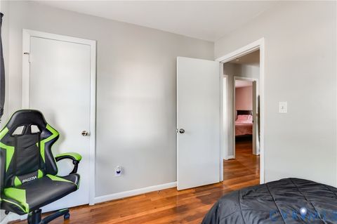 Tiny photo for 512 Lock Lane, Petersburg, VA 23805 (MLS # 2527478)