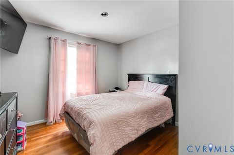 Tiny photo for 512 Lock Lane, Petersburg, VA 23805 (MLS # 2527478)