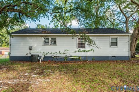 Tiny photo for 512 Lock Lane, Petersburg, VA 23805 (MLS # 2527478)