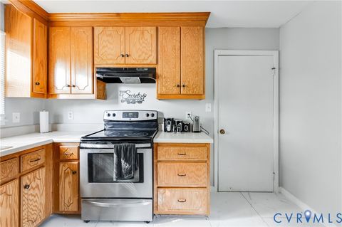 Tiny photo for 512 Lock Lane, Petersburg, VA 23805 (MLS # 2527478)
