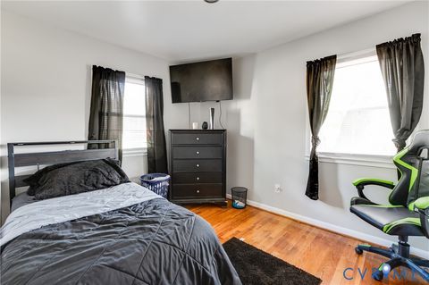 Tiny photo for 512 Lock Lane, Petersburg, VA 23805 (MLS # 2527478)