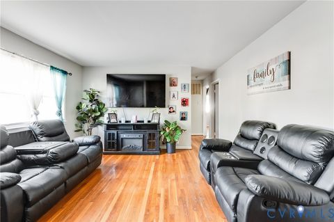 Tiny photo for 512 Lock Lane, Petersburg, VA 23805 (MLS # 2527478)